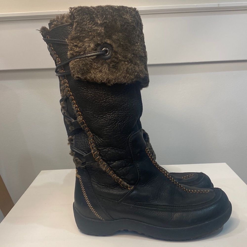 Women’s Blondo Canada Leather & Shearling Lined Back Laced Boots